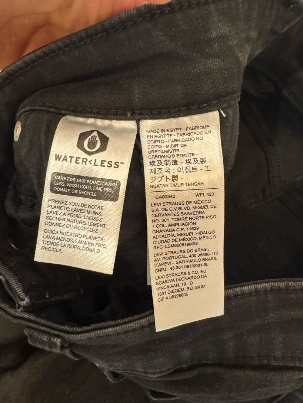 Levi's Black High Rise Bootcut - Picture 5 of 6